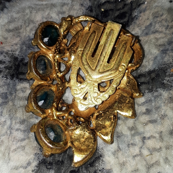 Vintage scarf clip. - Picture 2 of 3